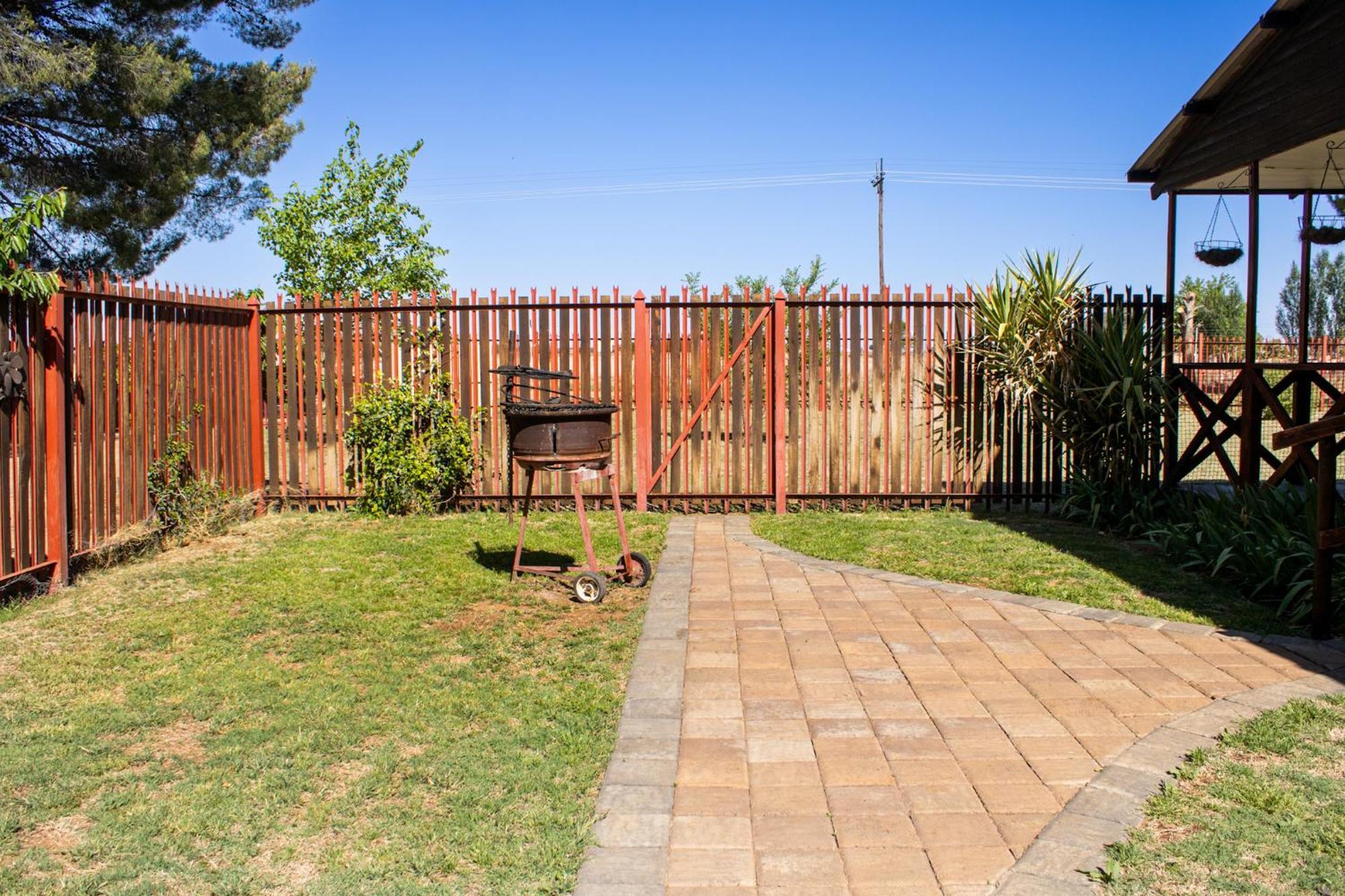 A Cherry Lane Self Catering And B&B Bloemfontein Zewnętrze zdjęcie